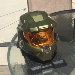 Halo Game Helmet Storage
